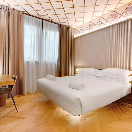 Qc Room Milano Porta Romana Exterior photo